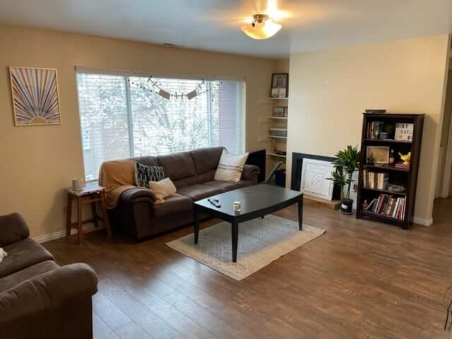 WELLINGTON II-livingroom