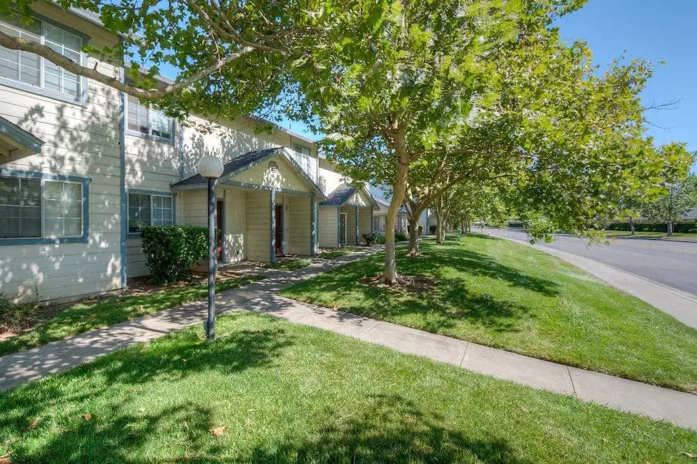 Foothill Manor