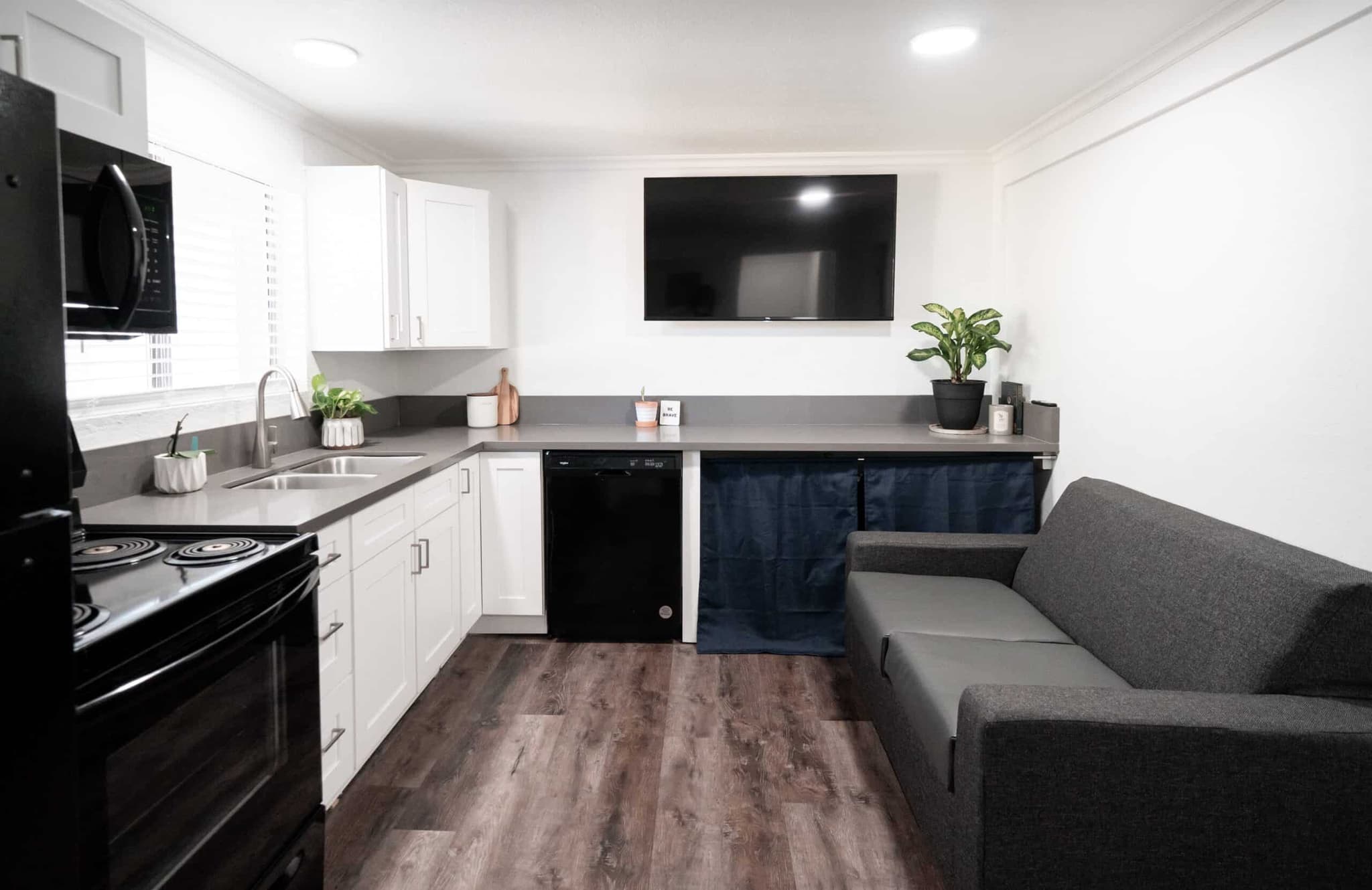 2 bedroom full apartment!