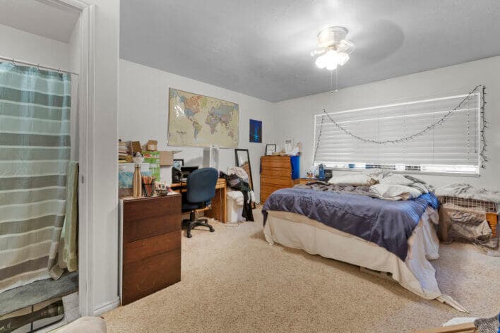 TEMPLE LANE-BEDROOM