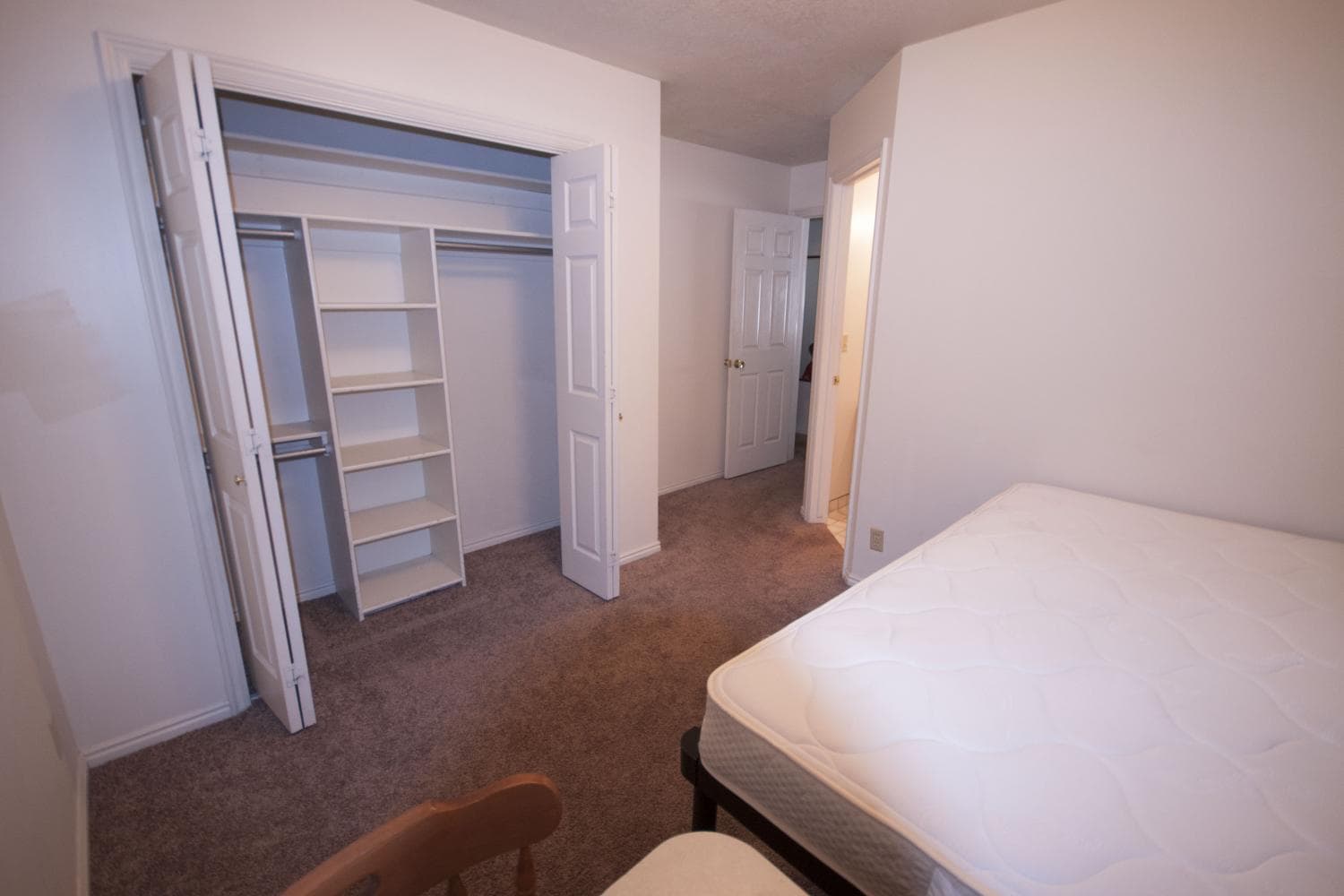 Afton Apartments bed room