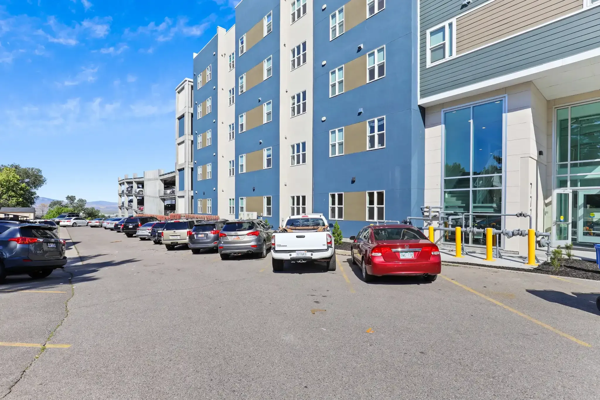 800 Block PARKING