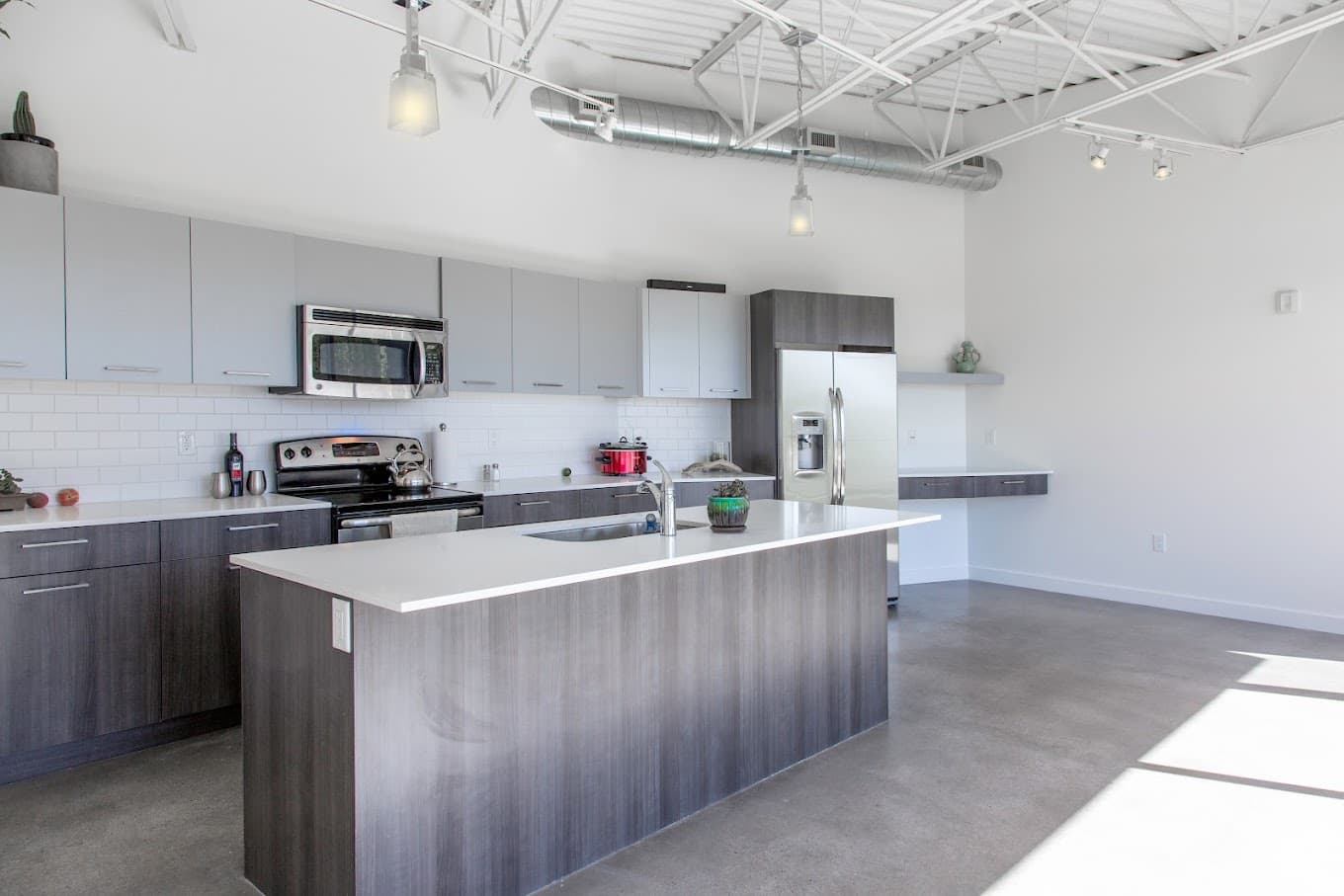 21 & View Apartments Kitchen 2