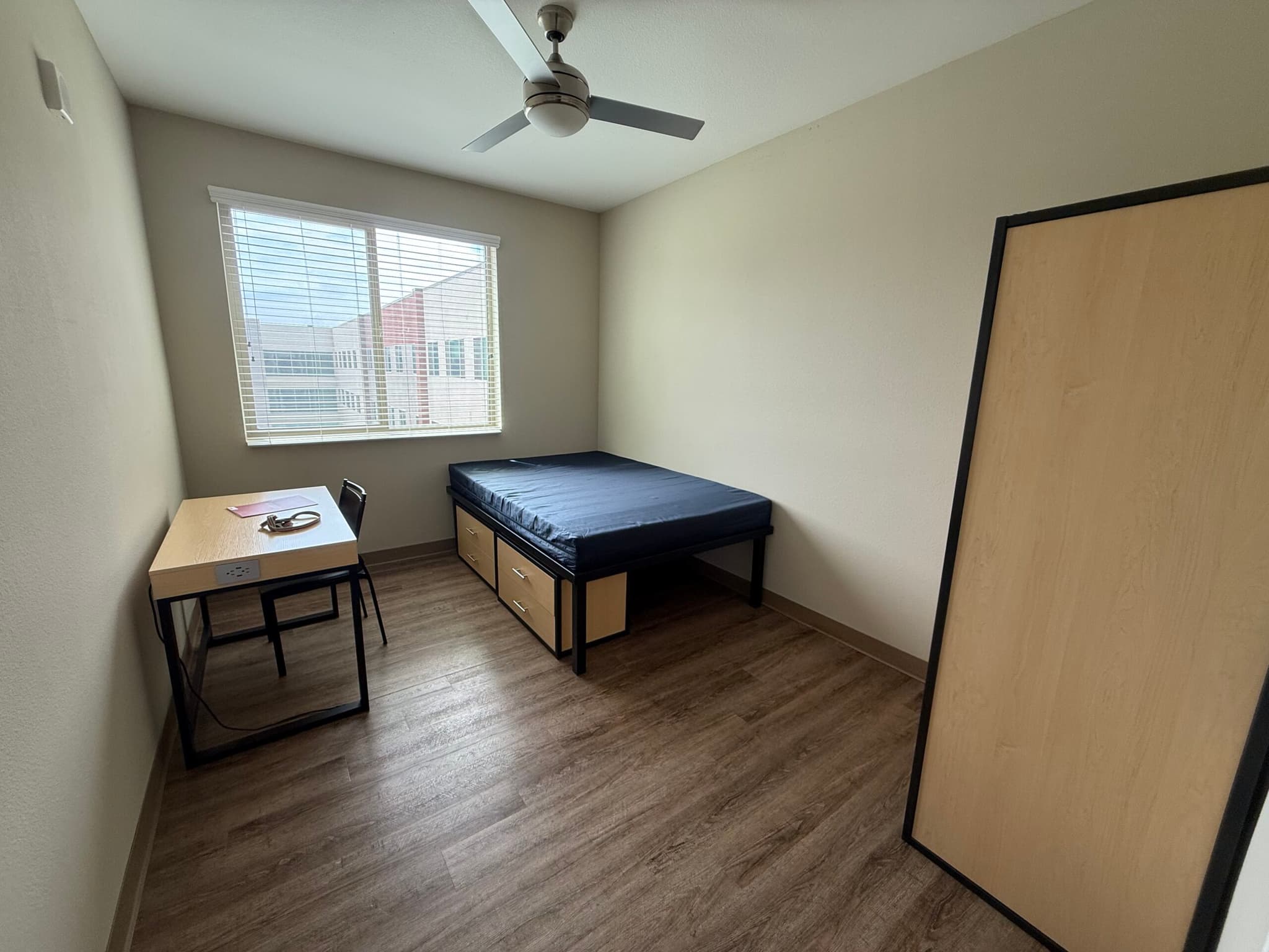 Echo 1055 Apartments