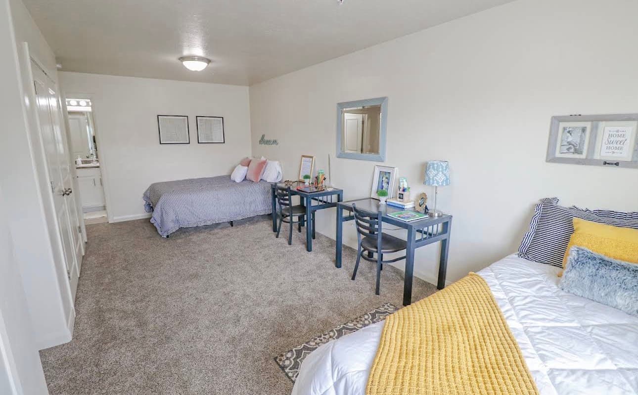 370 W 7th S Apt 205