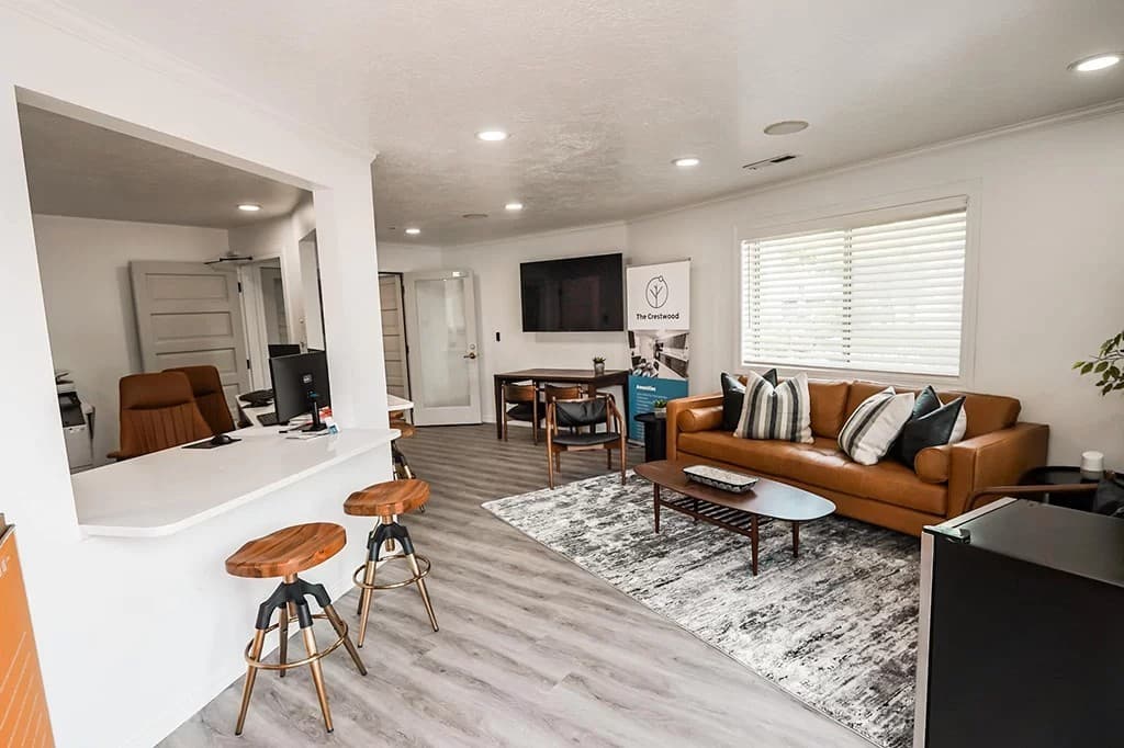 Private Room Condo Student Housing AVAILABLE NOW