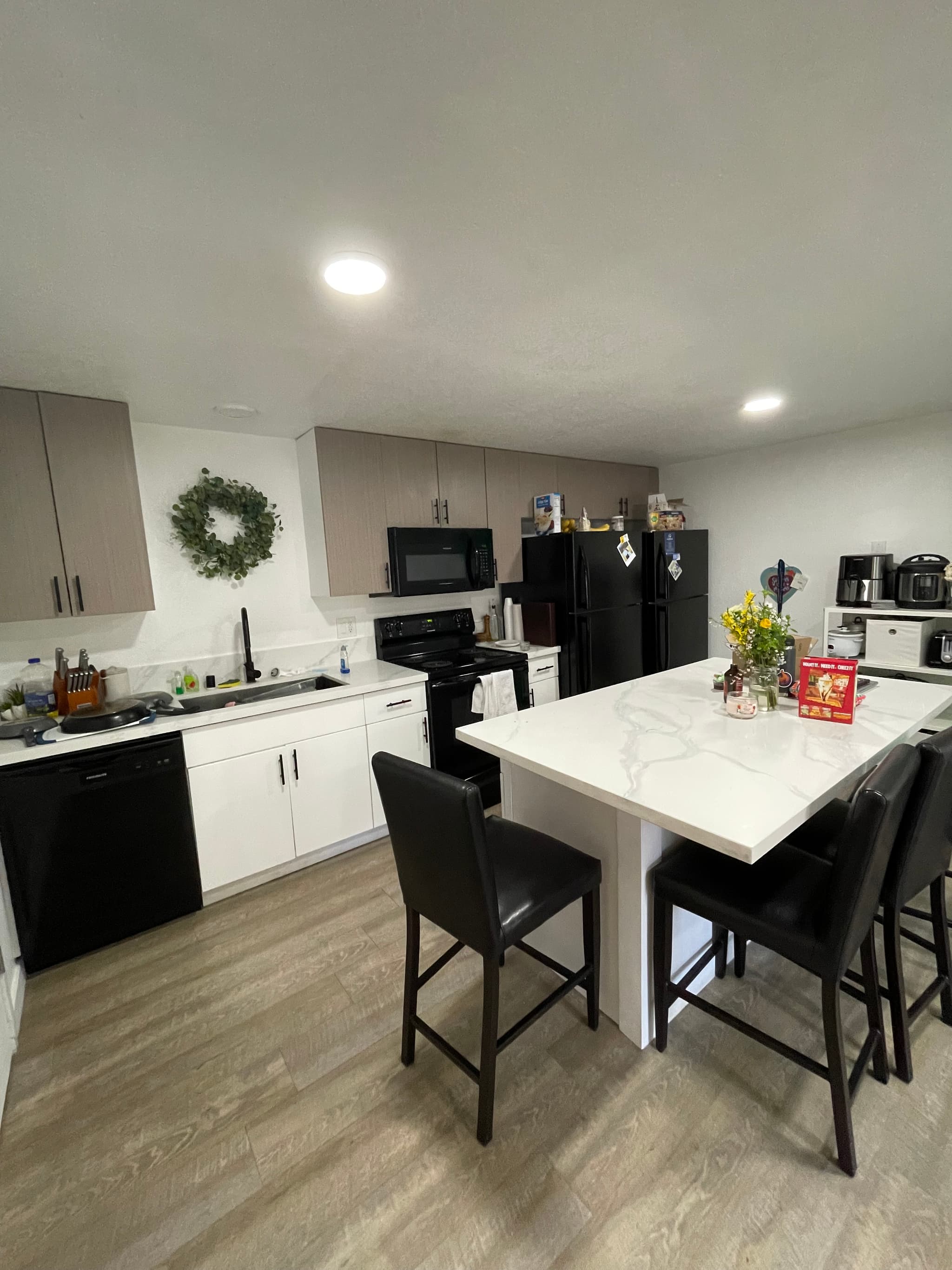 2 Beds at Glenwood Apartments