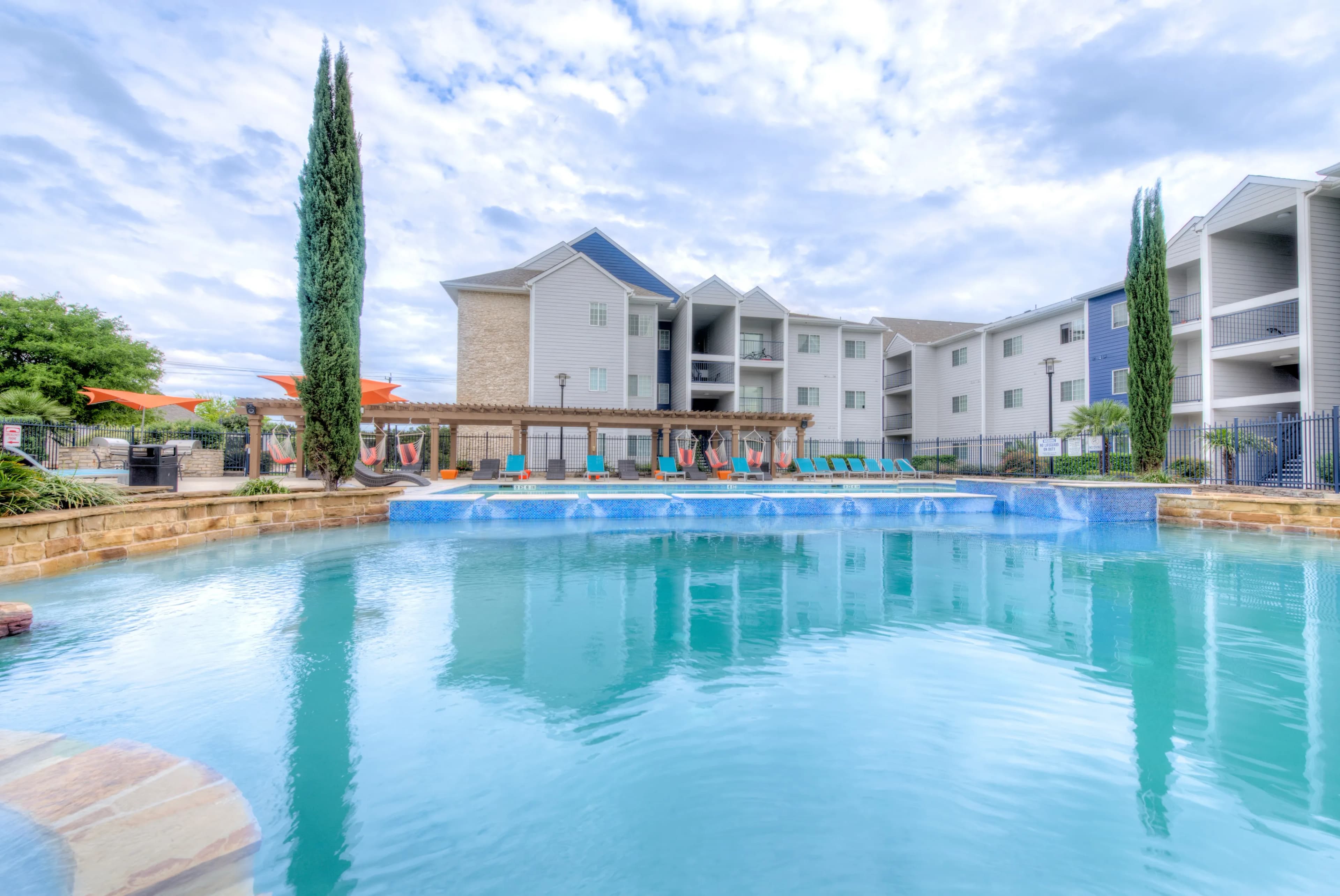 Apartment near UTSA!