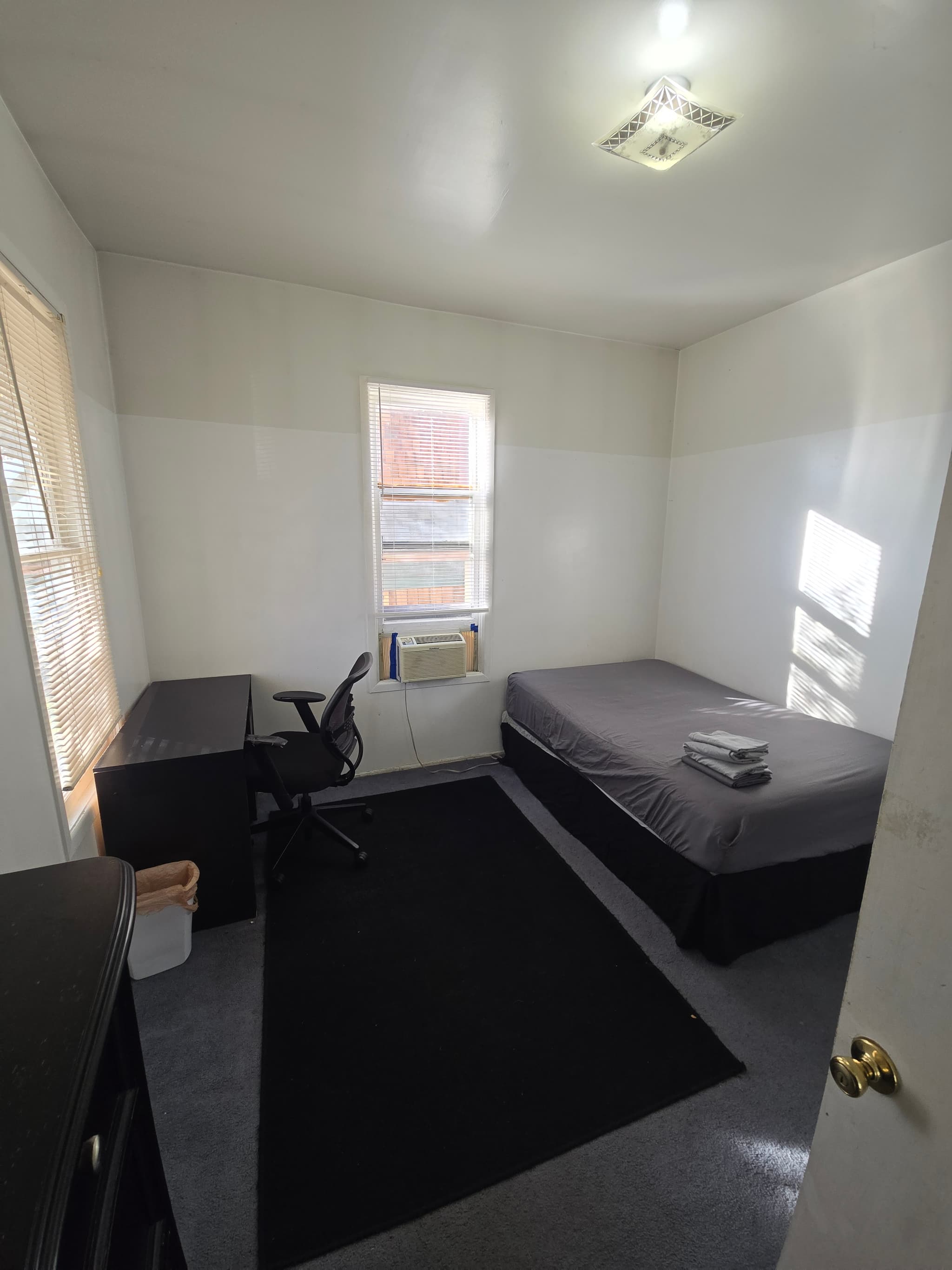 Bright, cozy private room near U of U campus