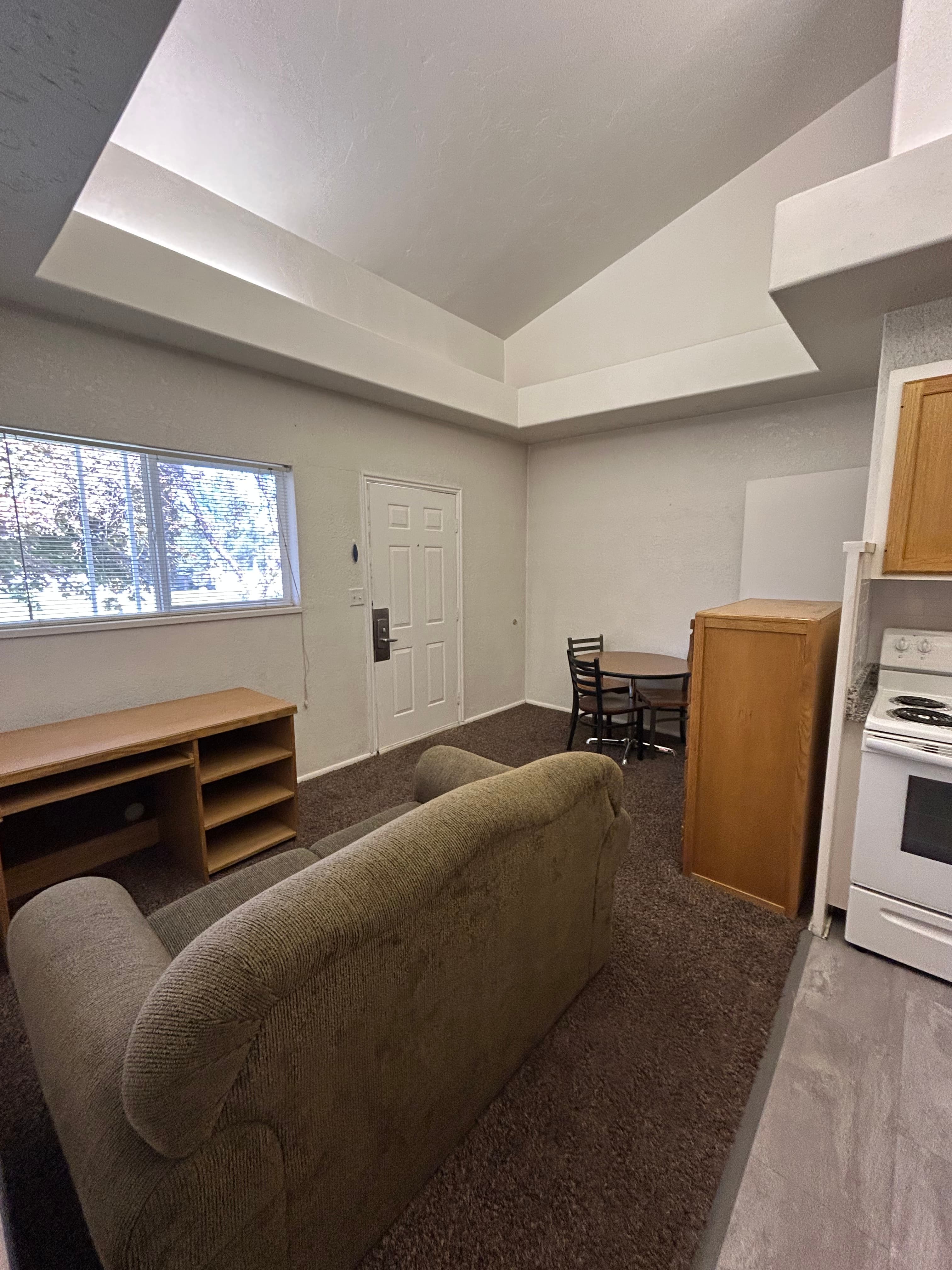 $100 Off Rent at Rare 2-Person Spot at King Henry! Social Living Without 6 Roommates