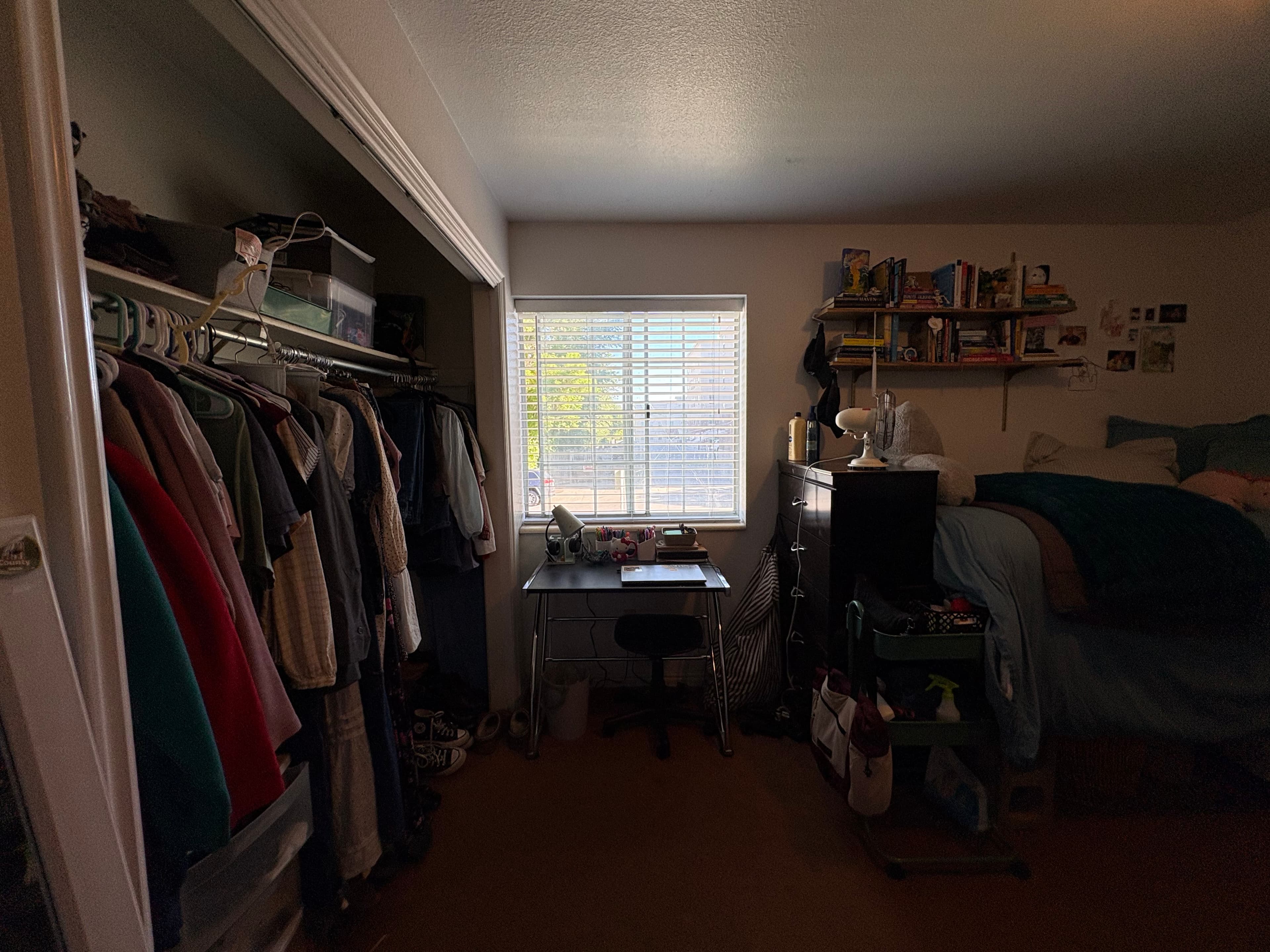 FRIENDLY CHEAP APARTMENT FOR WOMEN!!
