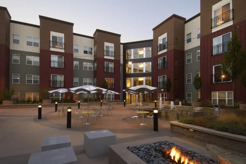 2 bed / 2 bath
