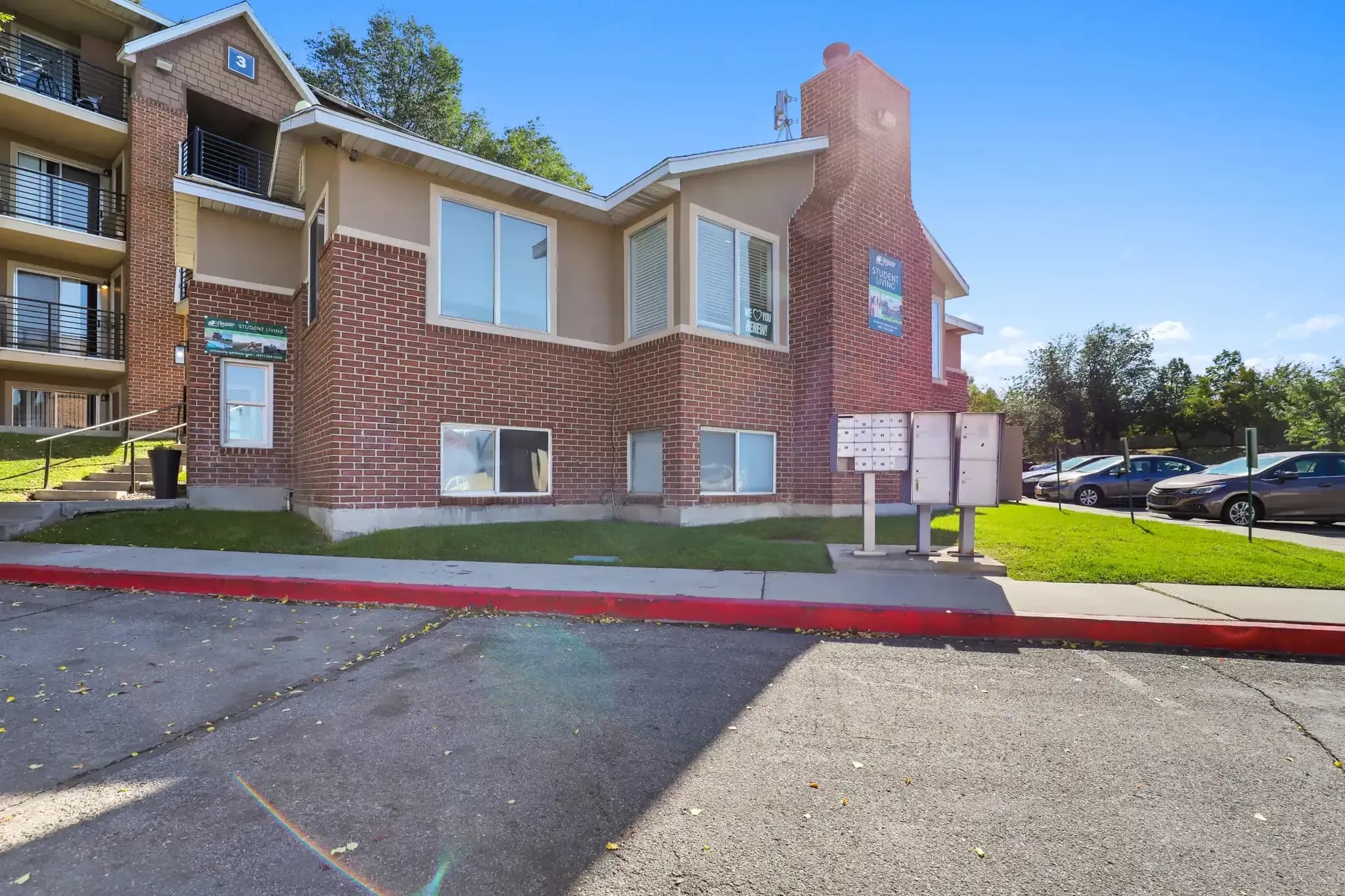 4 Bed / 2 Bath – Private