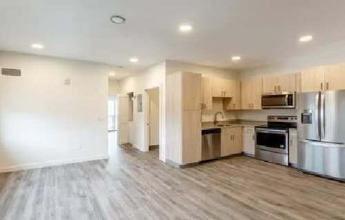 1600 Hoyt Apartments