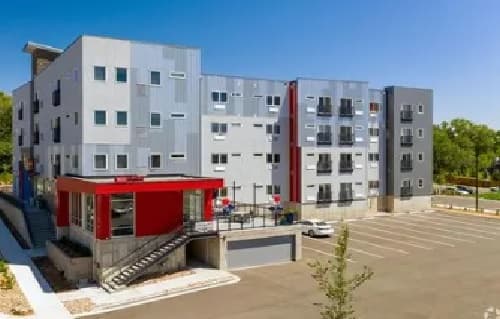 1600 Hoyt Apartments