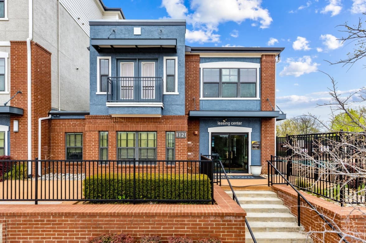 3 bed / 3 bath