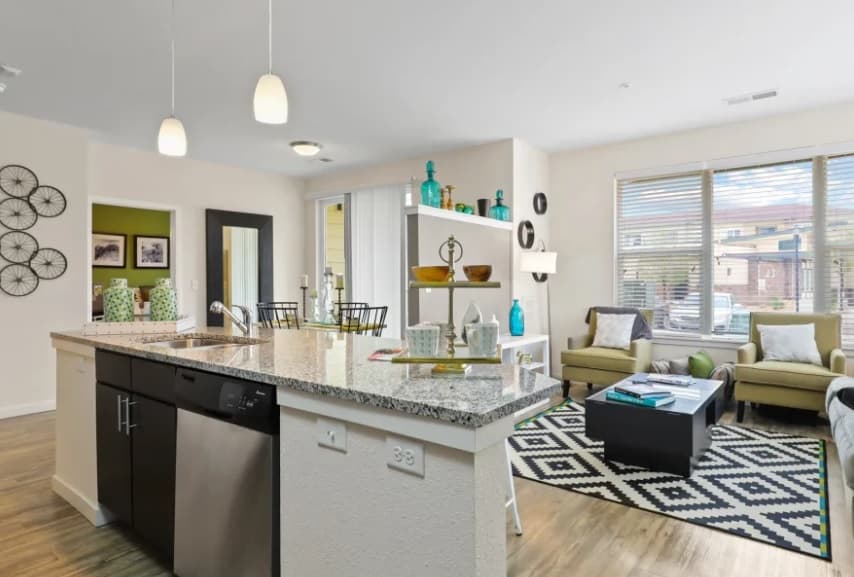 Westlink At Oak Station Apartments