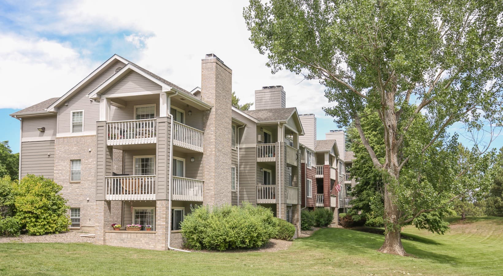 2 bed / 2 bath