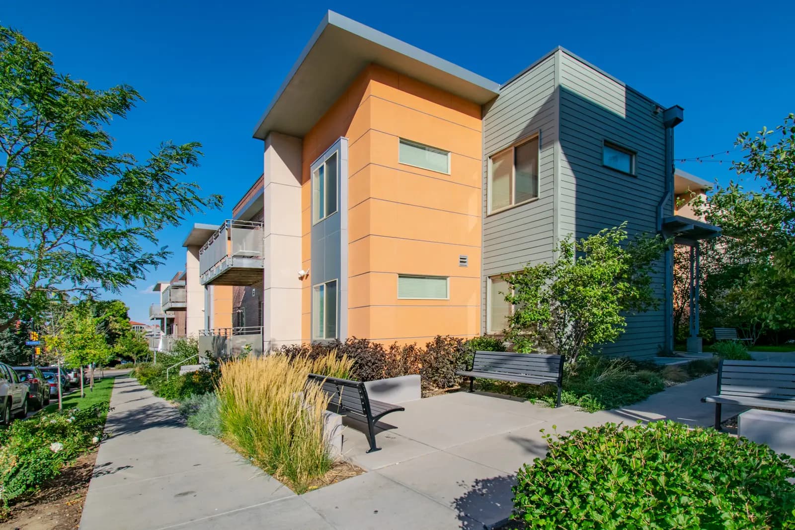4 bed / 4 bath - Private