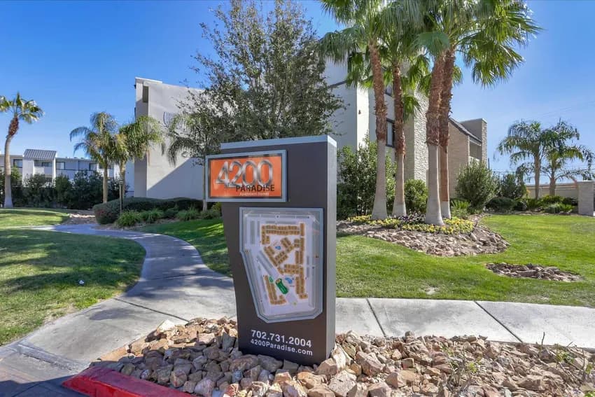 4200 Paradise Apartments