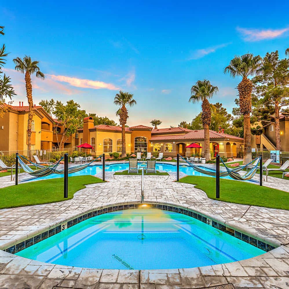 2 bed / 2 bath