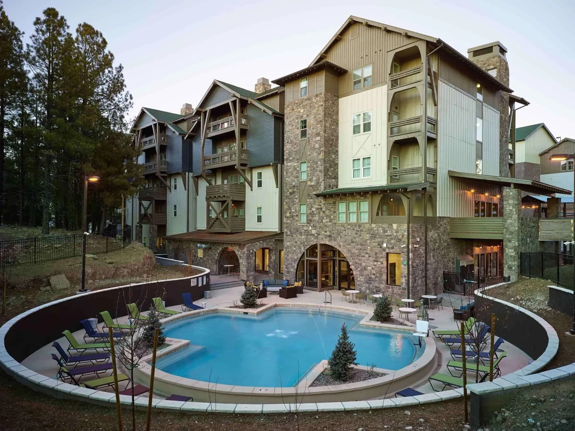 4 bed / 4 bath - Private