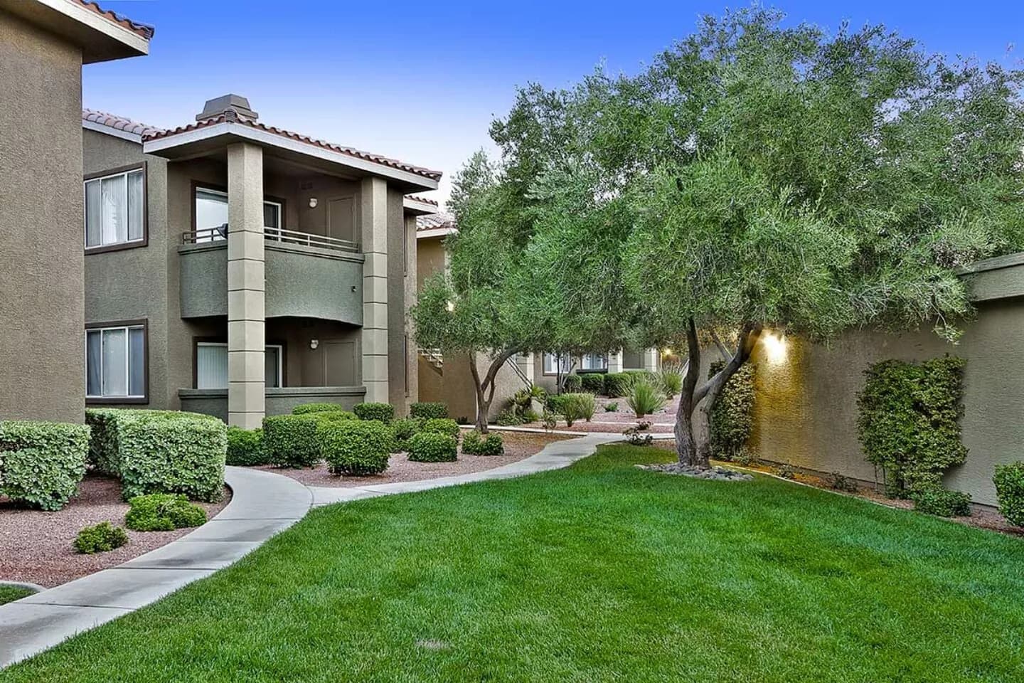San Croix Apartments