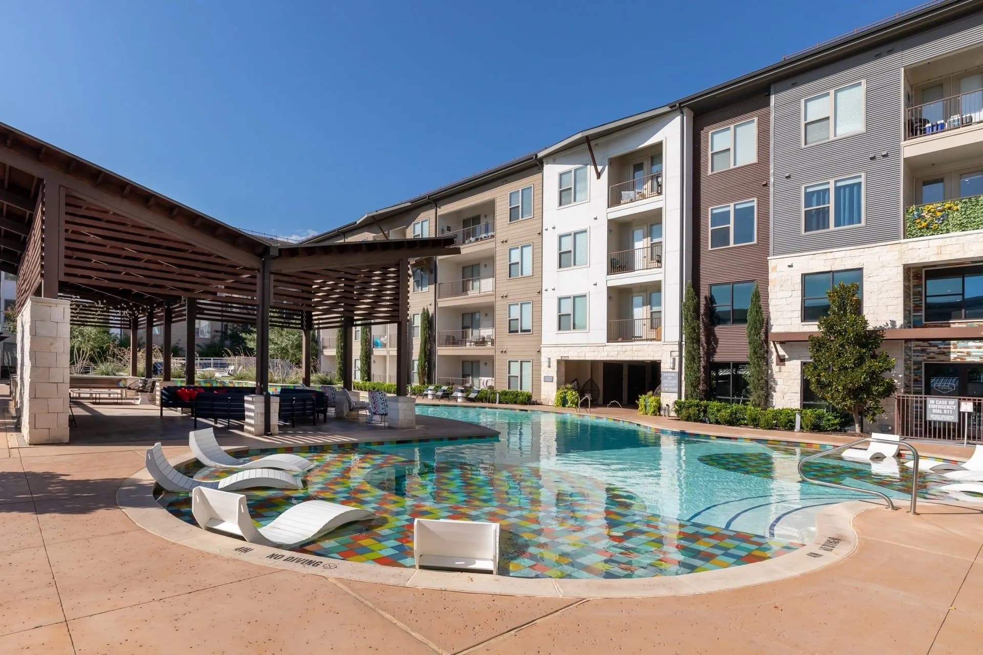 2 bed / 2 bath