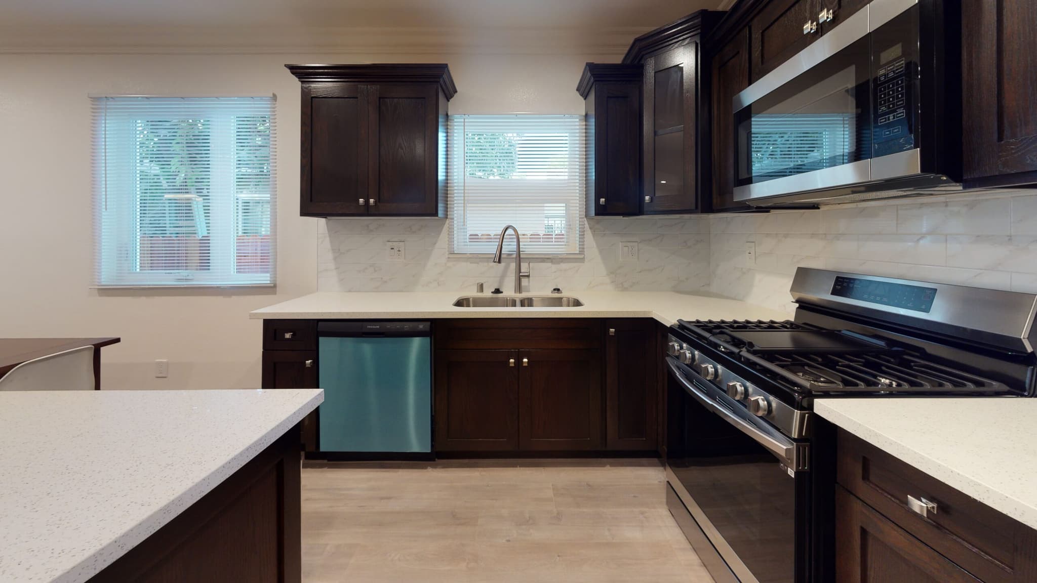 1324 West 37th Place