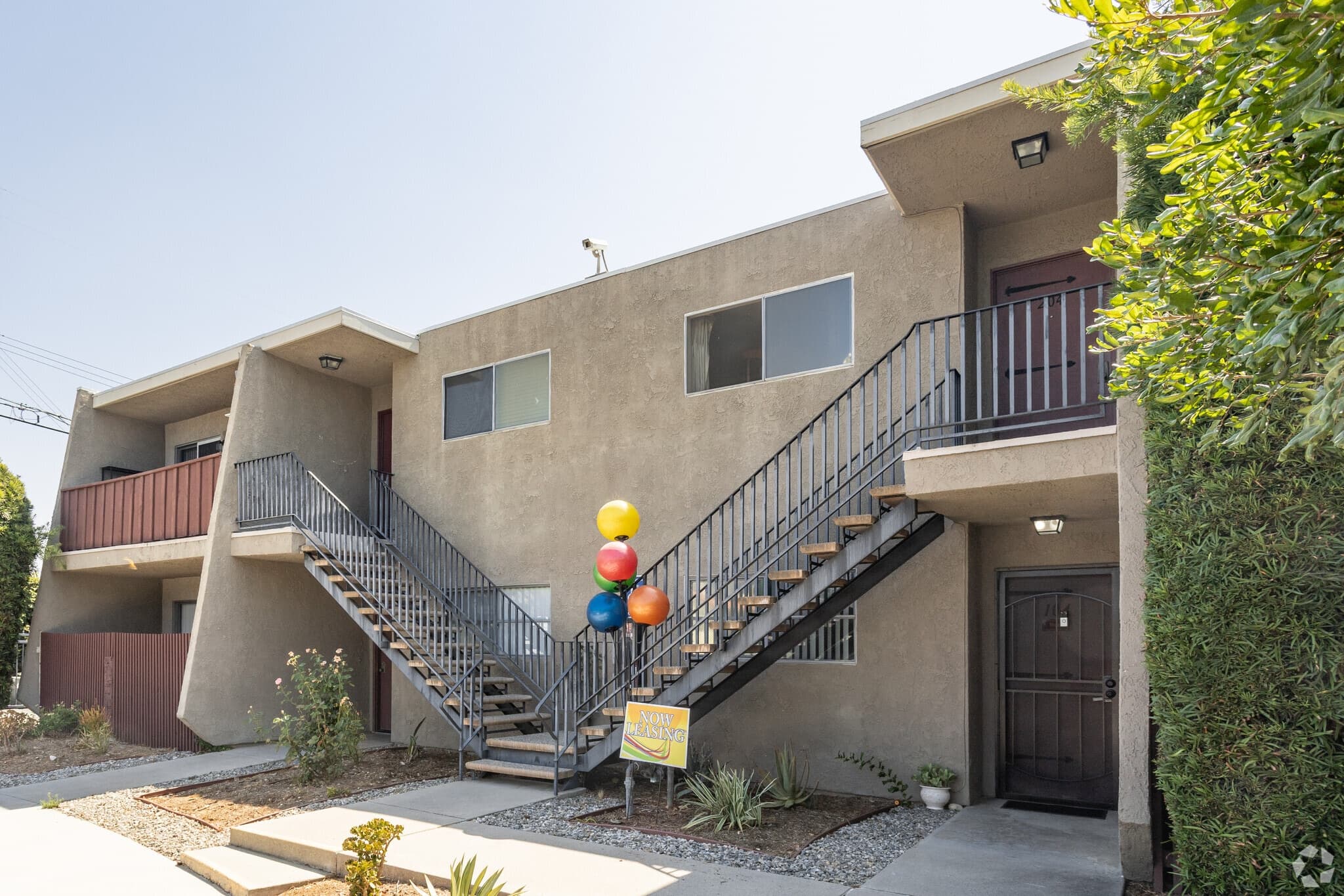 250 E Acacia St
