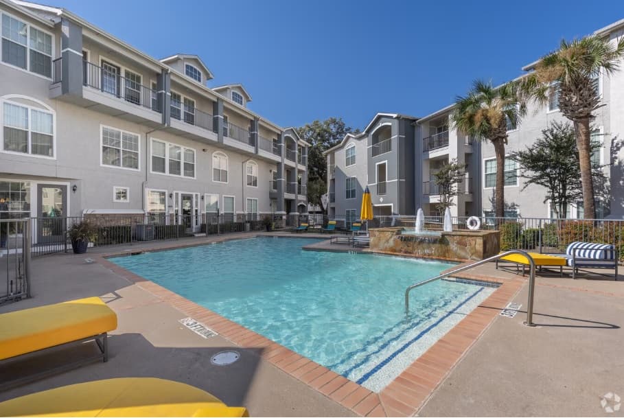 1 bed / 1 bath