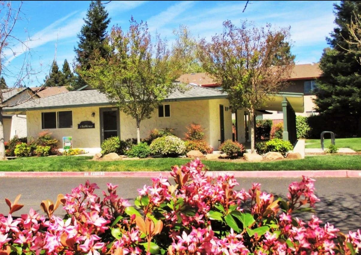 1 Bed / 1 Bath