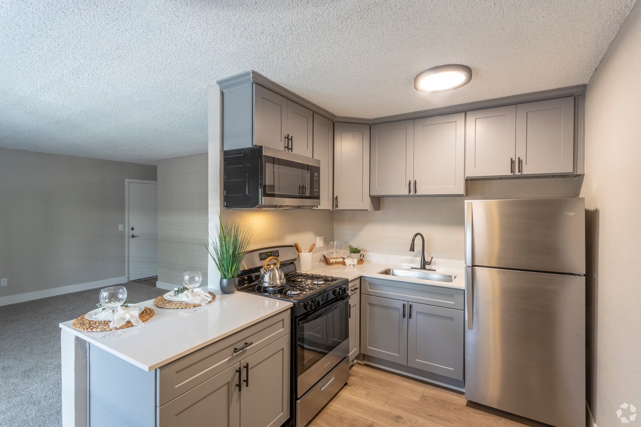 1 Bed / 1 Bath