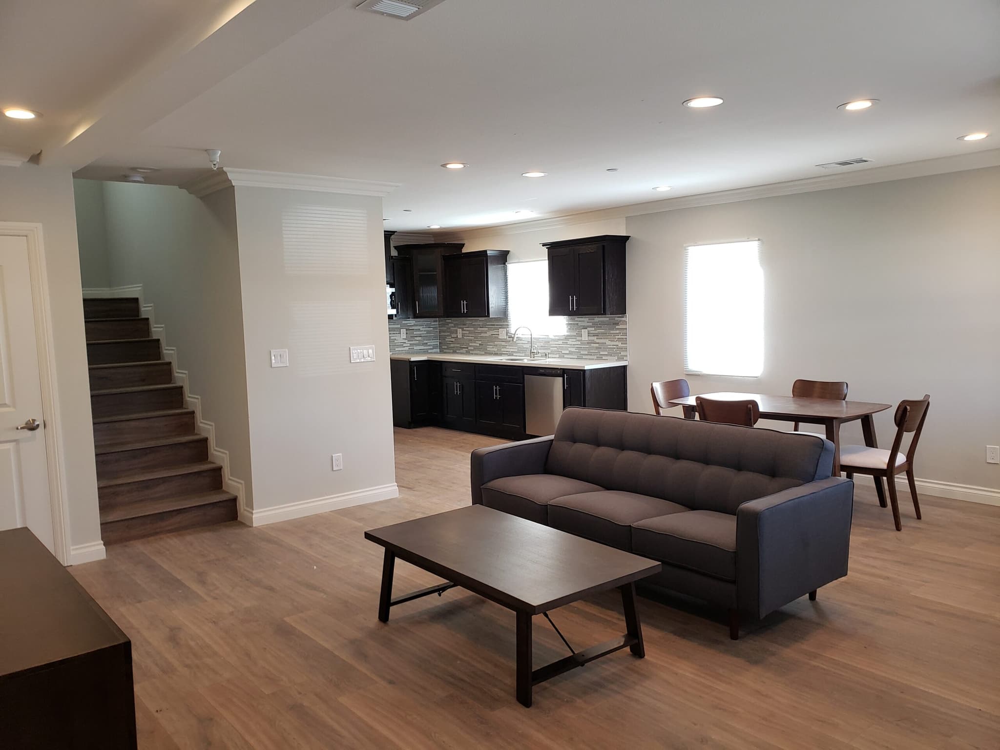 1284 West 37th Place