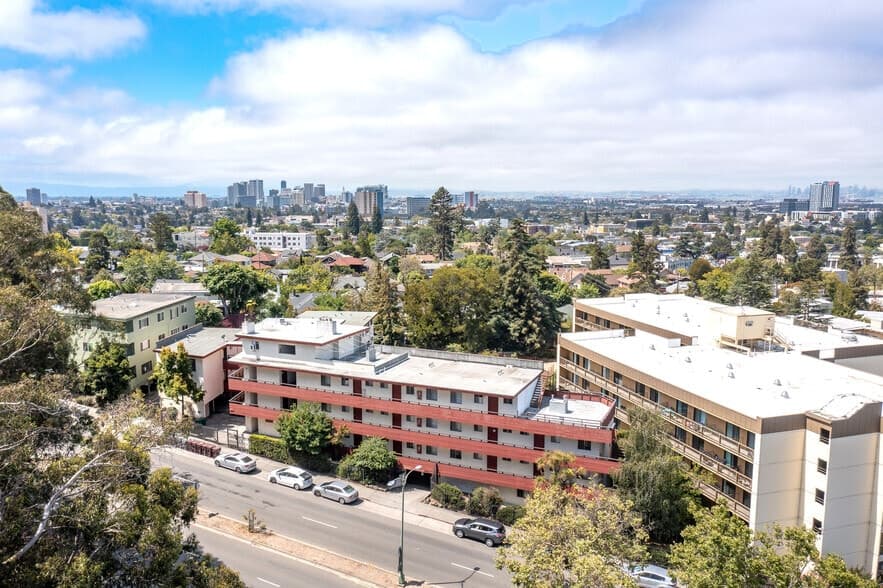 Grand at Rockridge