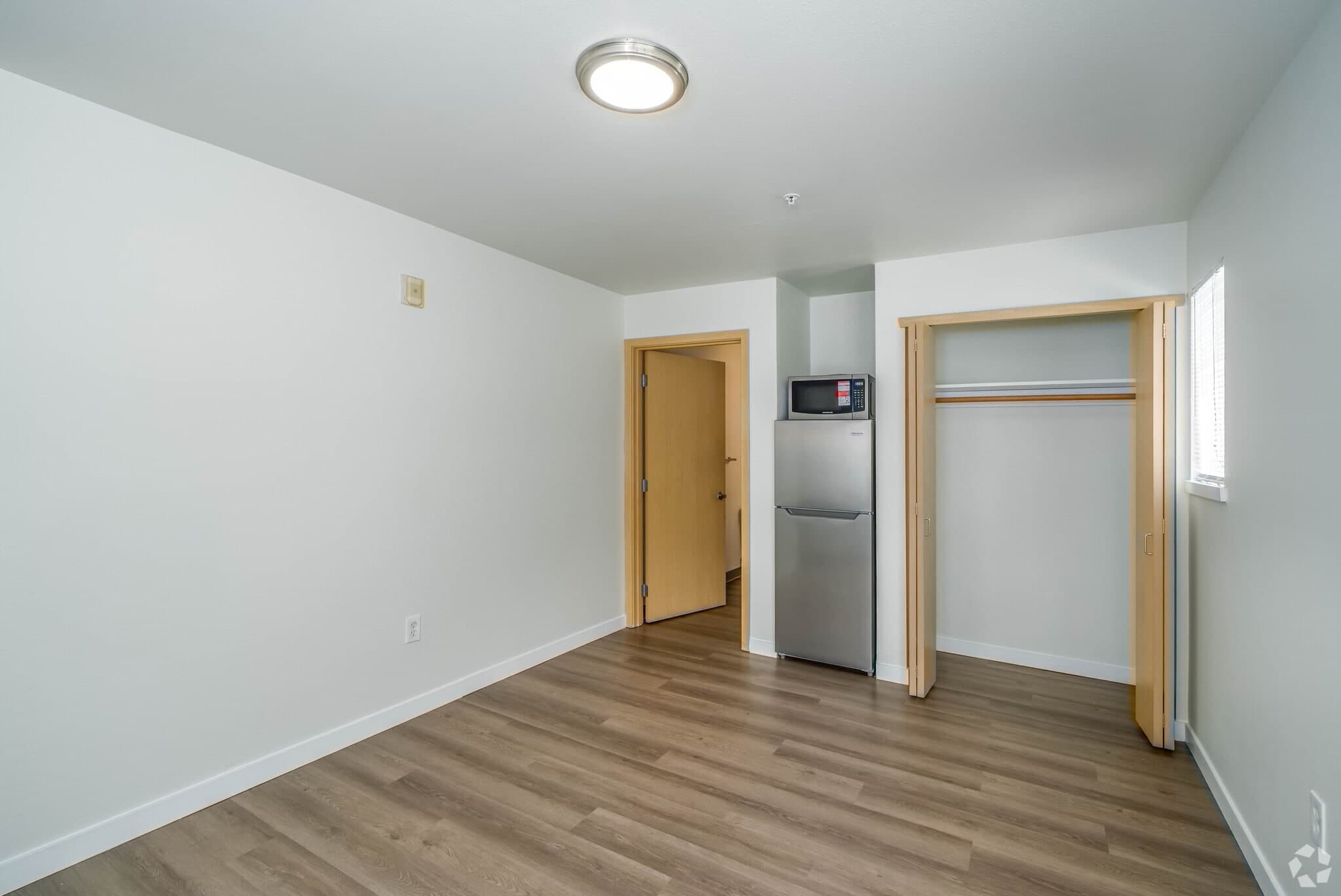 Husky Court Apartments
