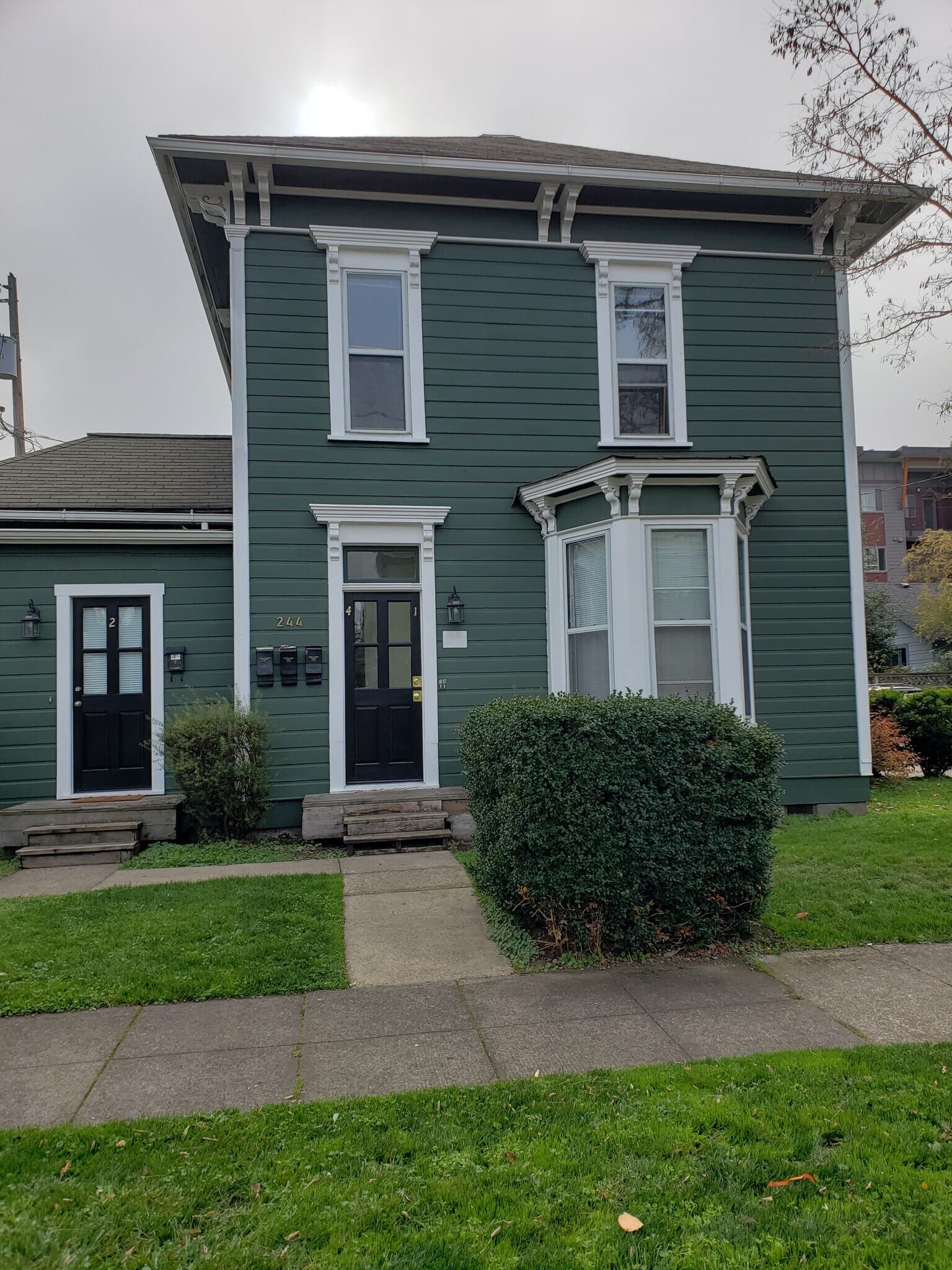244 E 16th Ave