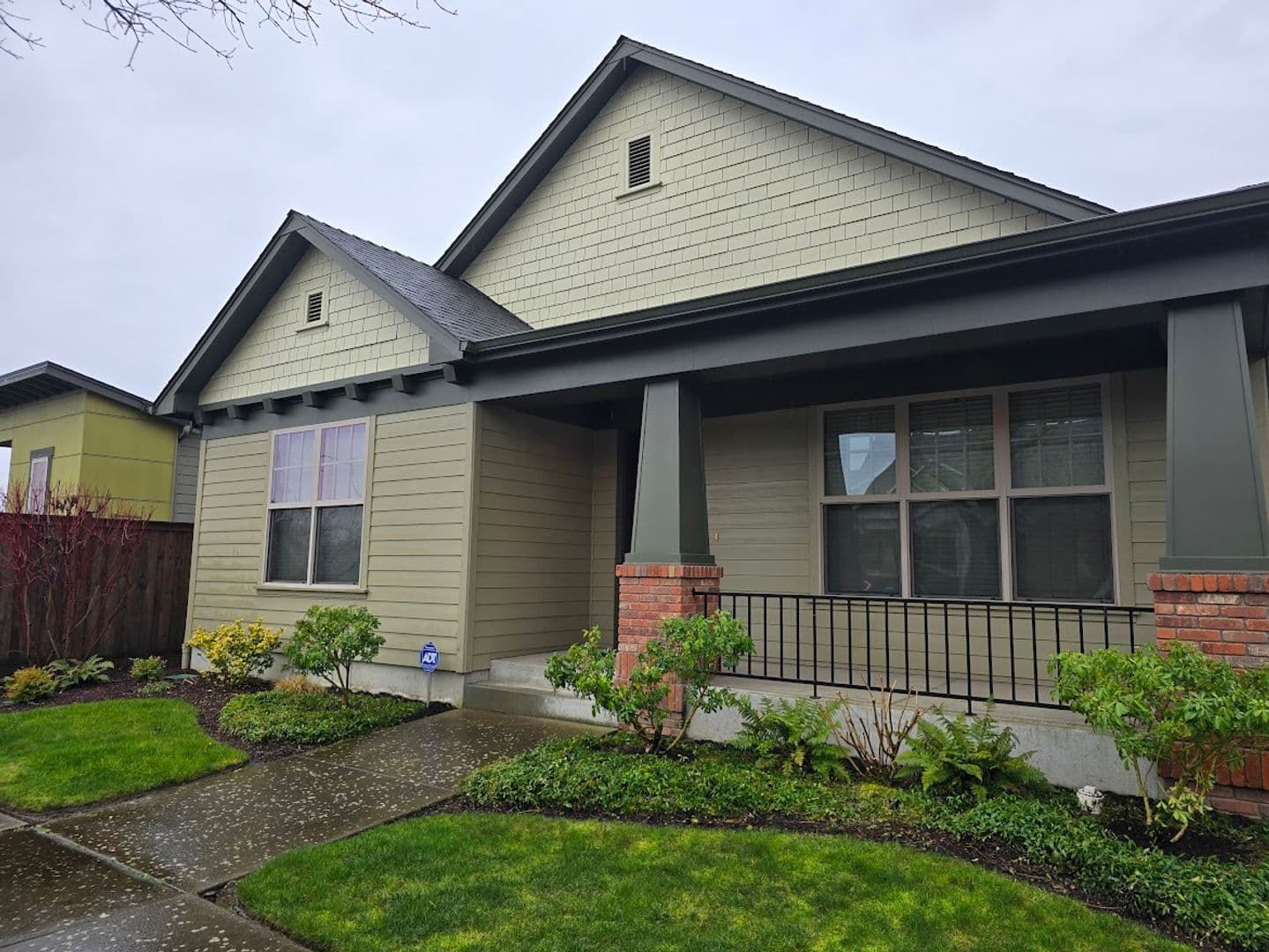 1220 Little John Ln