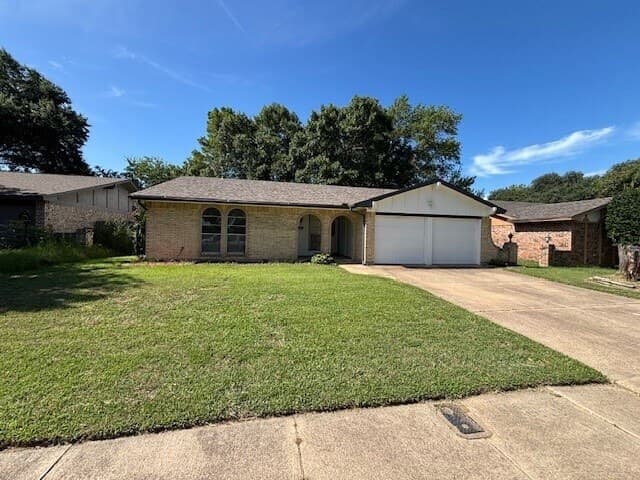 2304 Vineyard Dr