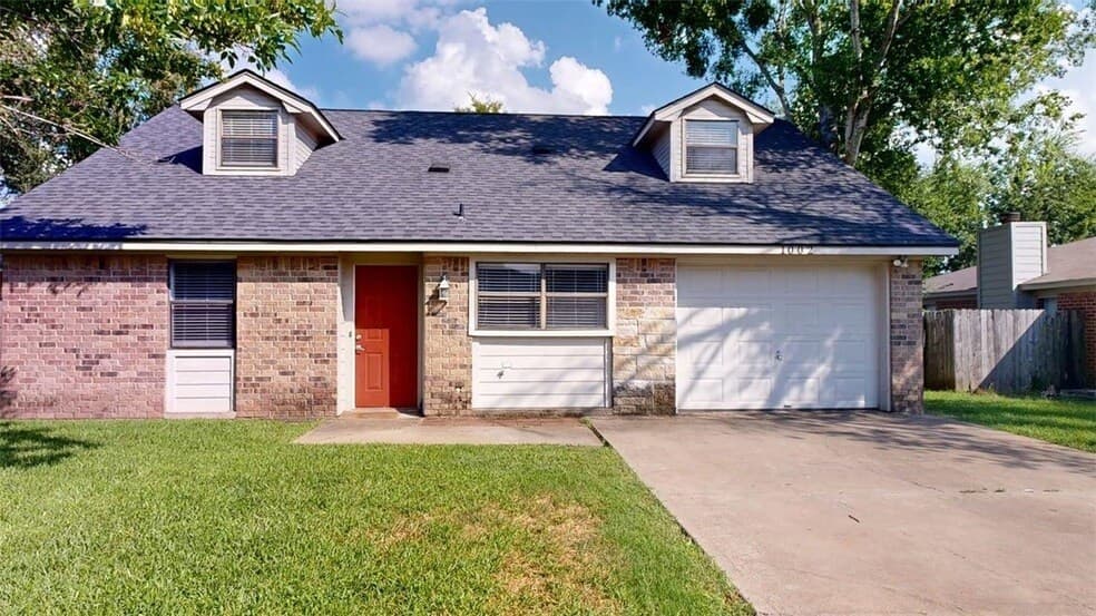 1002 Hardwood Ln
