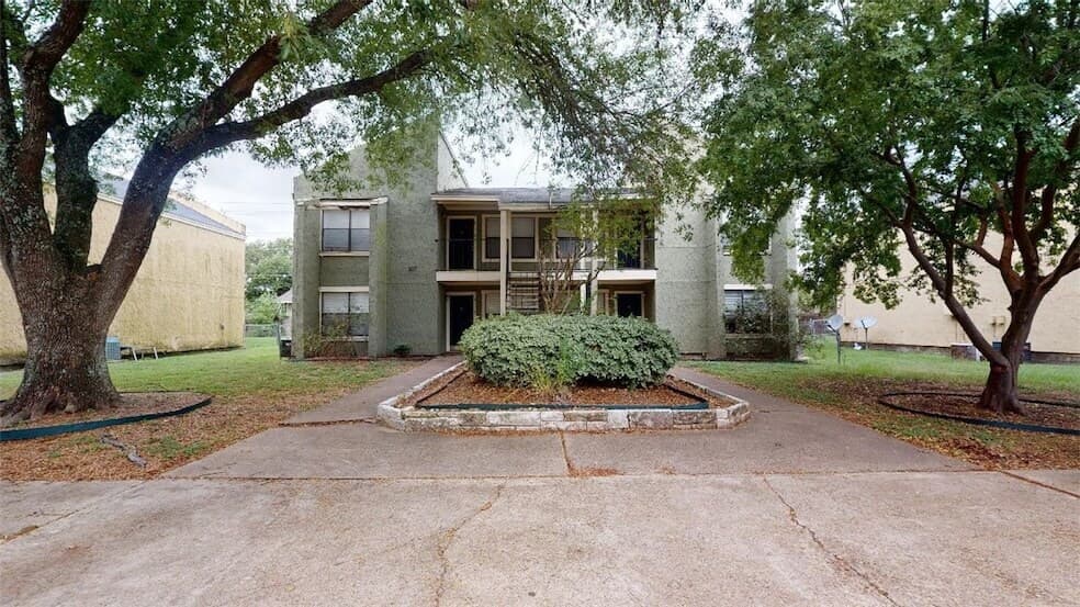 307 Manuel Dr