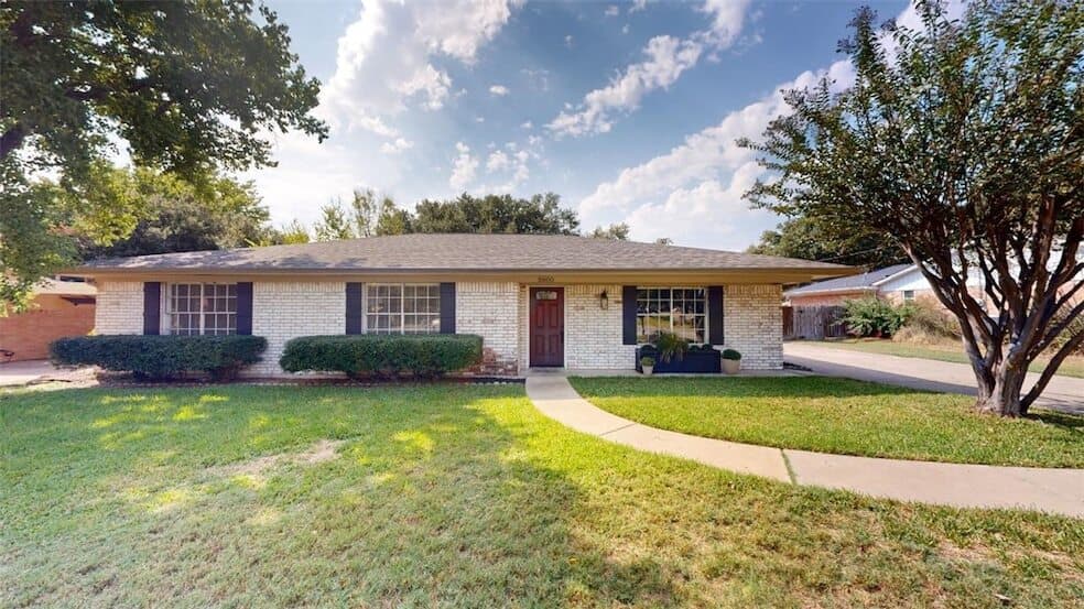 3800 Windridge Dr