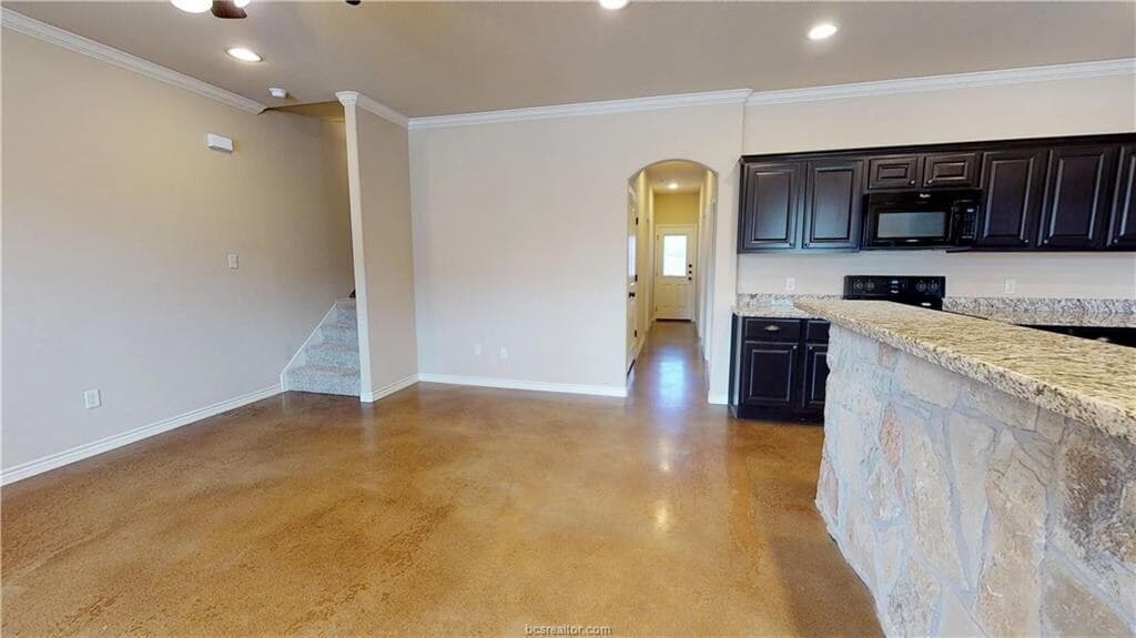 103 Kimber Ln