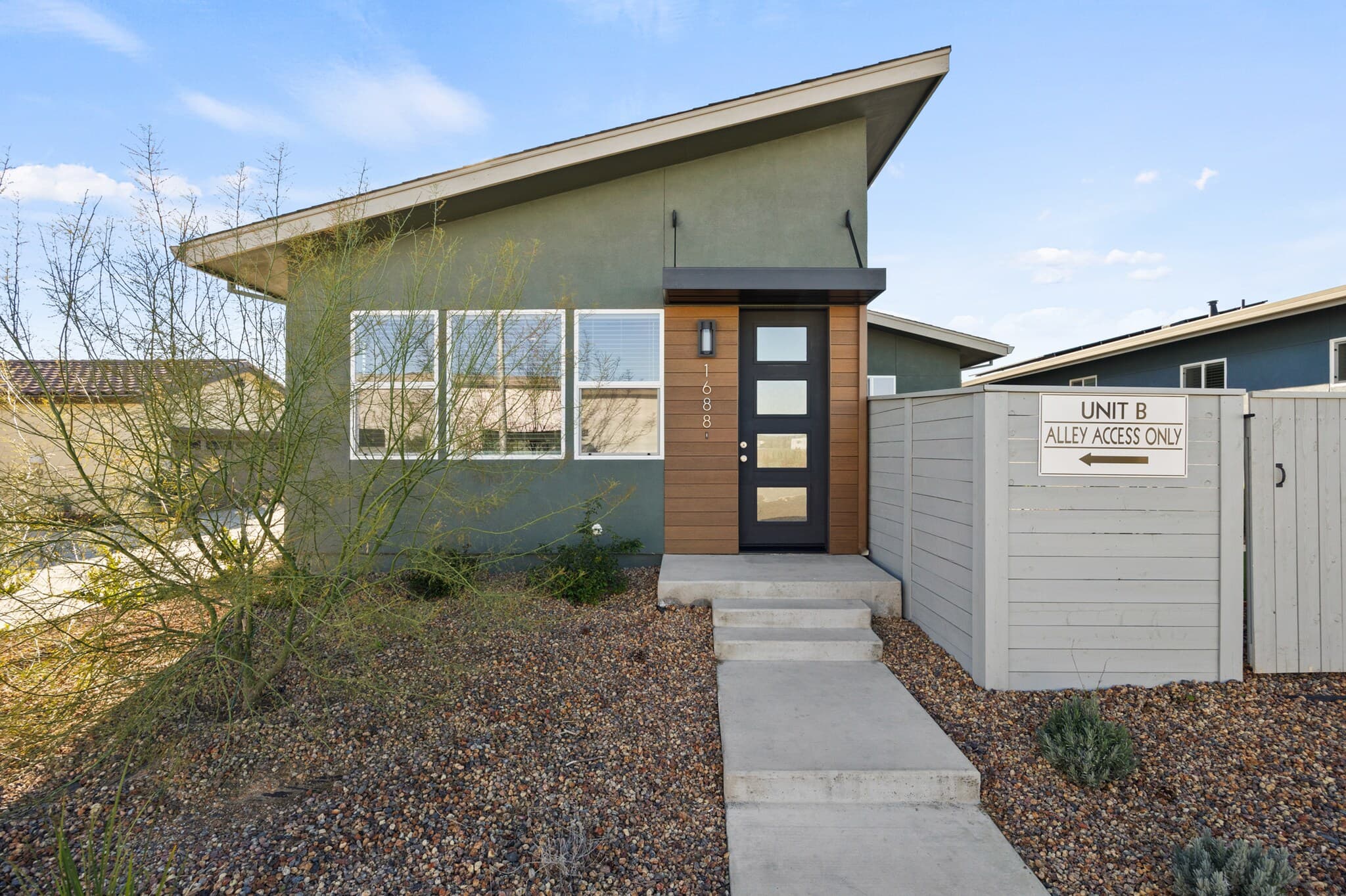 1688 Thea Ave
