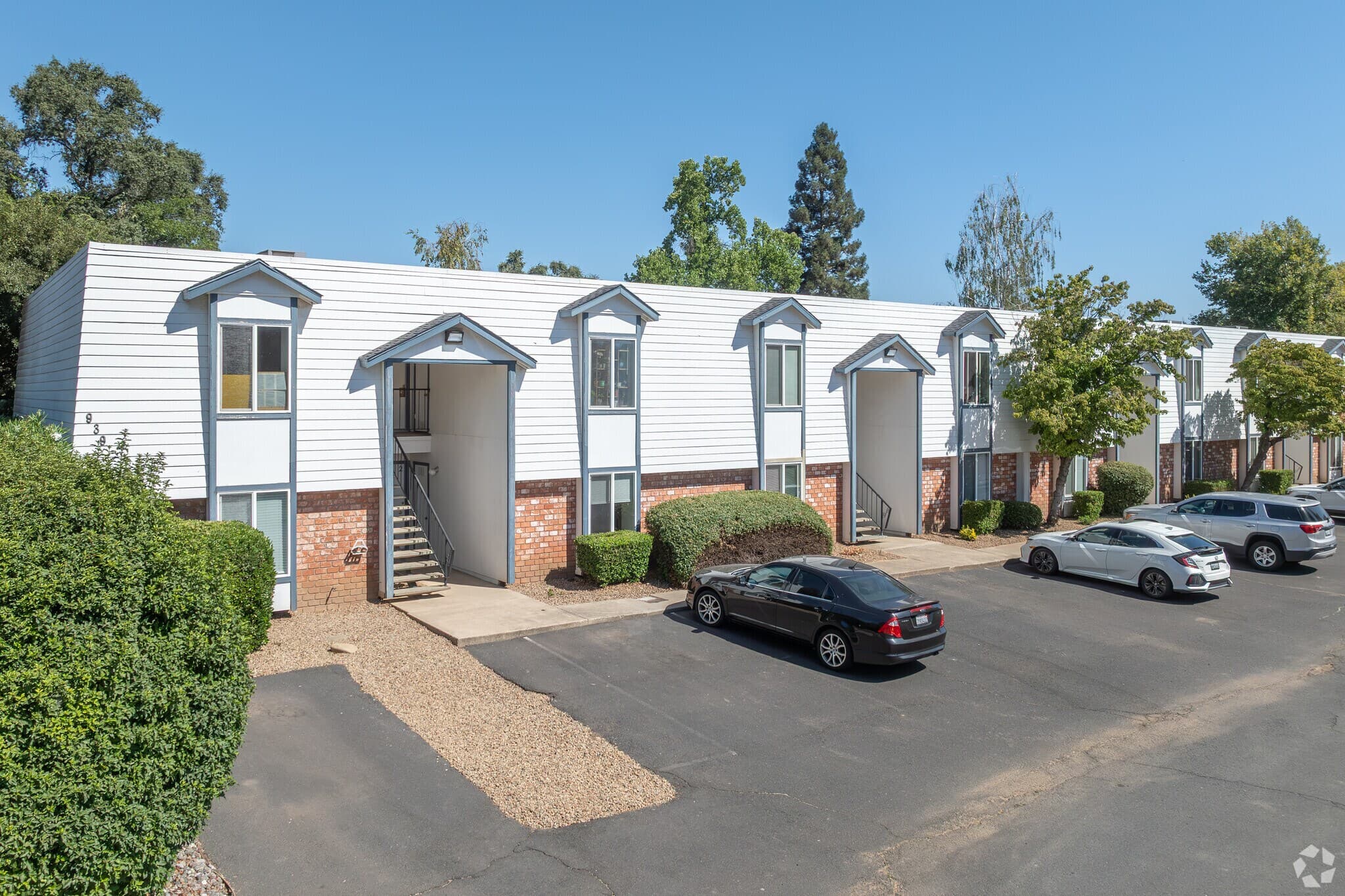 Compass Point Apartments