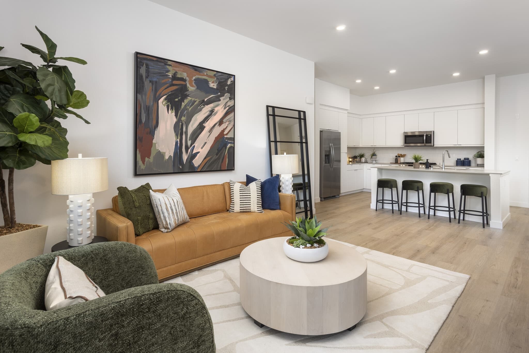 2 Bed / 2 Bath