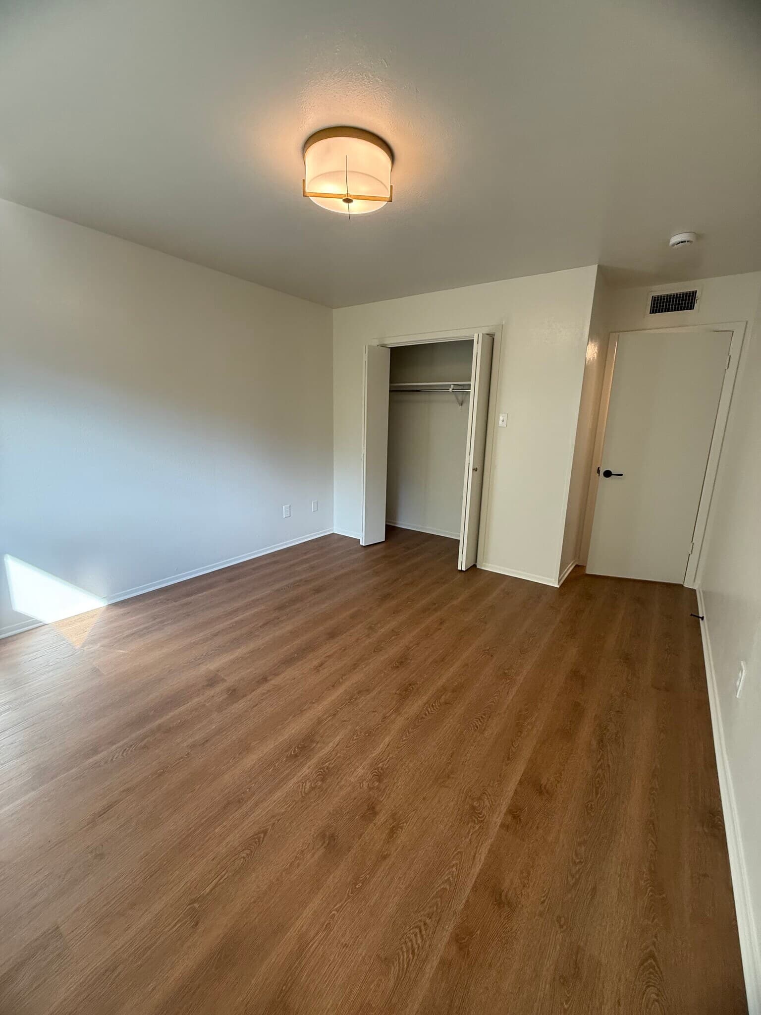 1201 N Austin St