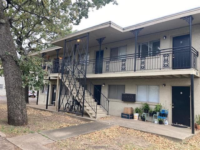 805 Central Ave
