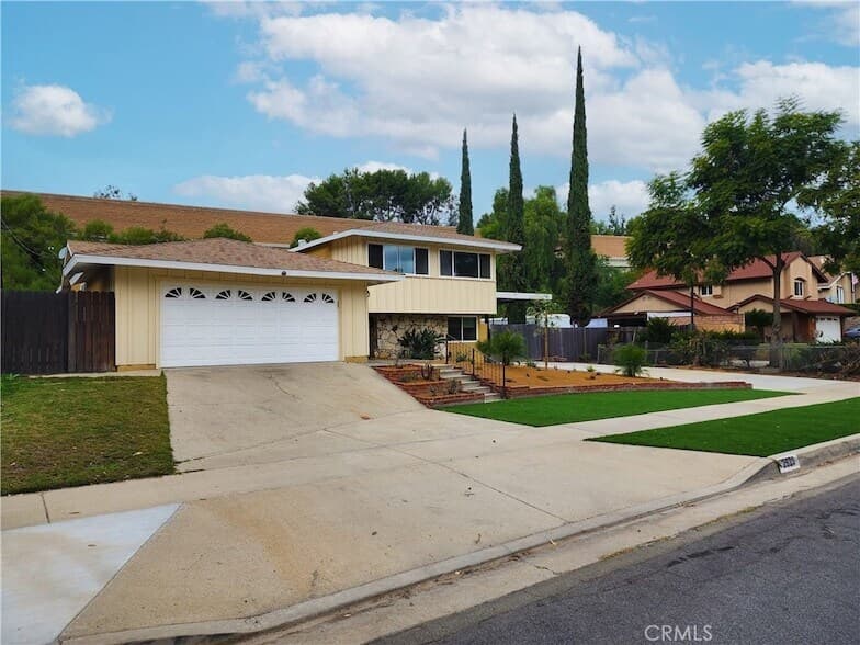 2523 Deerpark Dr