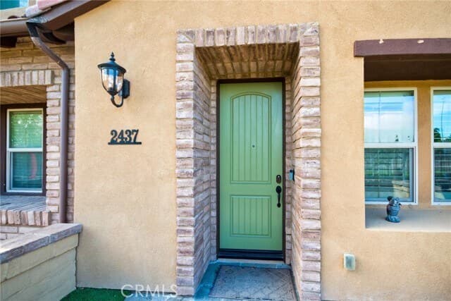 2437 Sanabria Ln